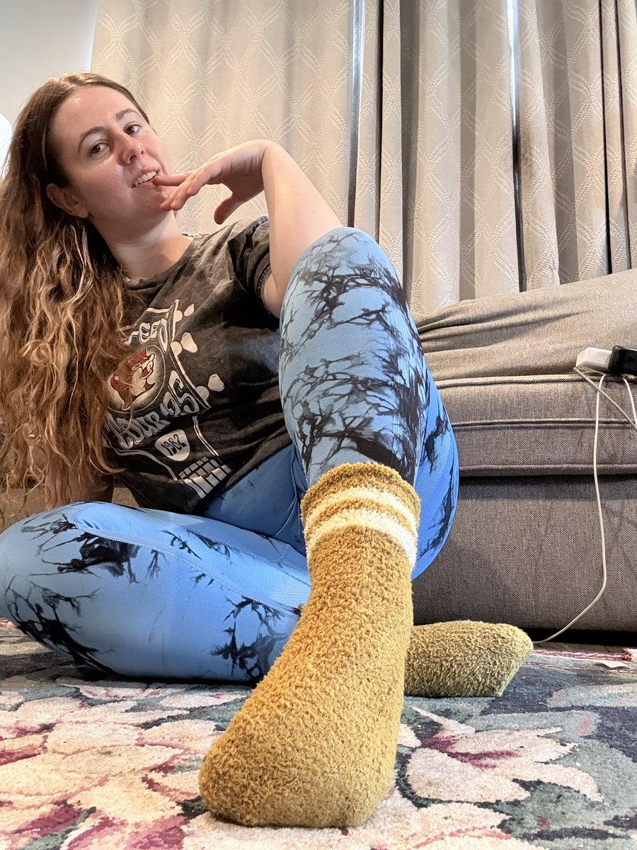 goddessoftheuggs tweet media