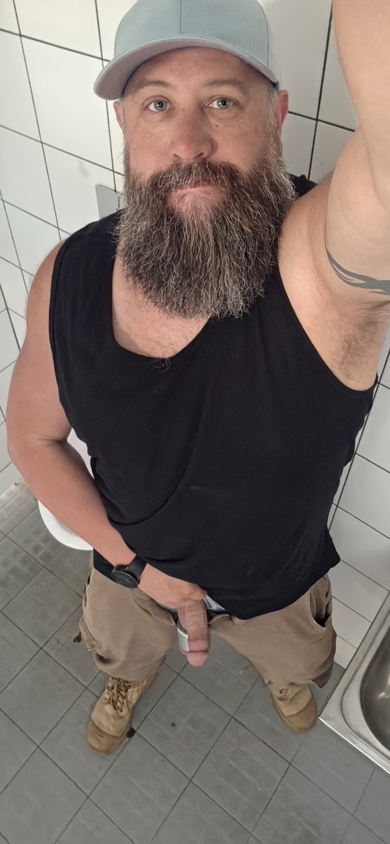 Tradie battle-kitty tweet media