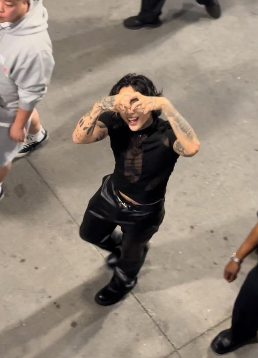 ⋆˚࿔ miso 𝜗𝜚˚⋆|| #1 winterfall enthusiast tweet media