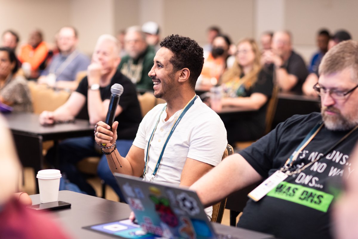 Spiceworks's tweet photo. Show the community how it’s done and help us make this the most insightful 𝗦𝗽𝗶𝗰𝗲𝗪𝗼𝗿𝗹𝗱 yet. Accepted speakers receive a 𝗰𝗼𝗺𝗽𝗹𝗶𝗺𝗲𝗻𝘁𝗮𝗿𝘆 pass to  𝗦𝗽𝗶𝗰𝗲𝗪𝗼𝗿𝗹𝗱! 

𝗦𝘂𝗯𝗺𝗶𝘁 𝘆𝗼𝘂𝗿 𝘀𝗲𝘀𝘀𝗶𝗼𝗻 𝘁𝗼𝗱𝗮𝘆! 
https://t.co/Cw6t5KLlFy https://t.co/wkdJhGa06g