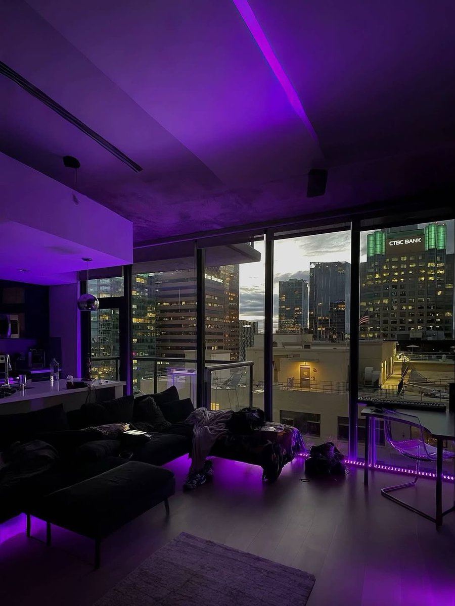 INTERIORPORN1's tweet photo. this might be the most beautiful penthouse I’ve ever seen in my life. https://t.co/7vbAEwXK7z