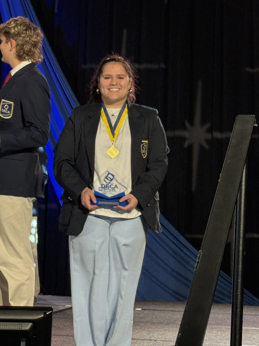 scccdeca's tweet photo. Congratulations to Allyson for placing 3rd in the Community Awareness project management event! 👏👏👏 https://t.co/jot5UwcwbA