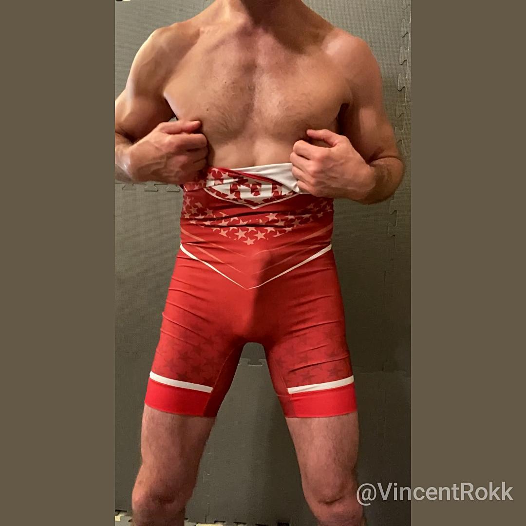 Vincent Rokk @MaskedMale98 @Gentsarchive Fuuuuck!!!! This is hot, bro! 😈 You are ...