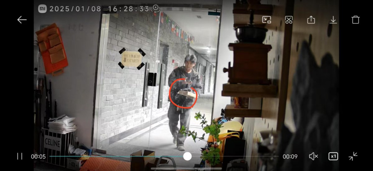 Helene Crabb tweet media