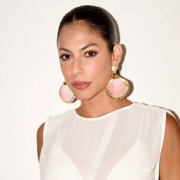 Central Reality tweet media