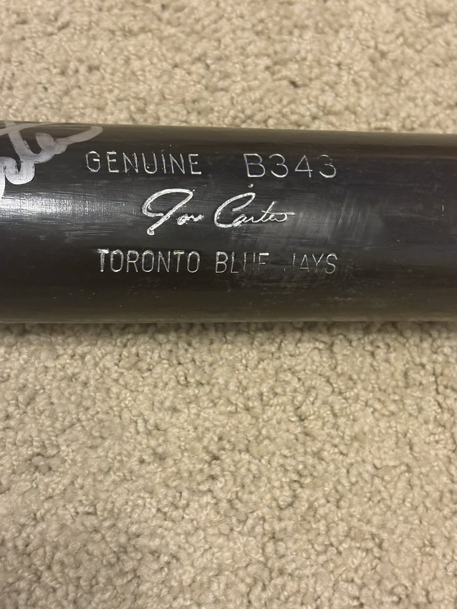 DealerTip's tweet photo. @GVartwork I have this Joe Carter bat for sale if you are interested. Send me a message. Thanks. https://t.co/BBb4WjMZDw