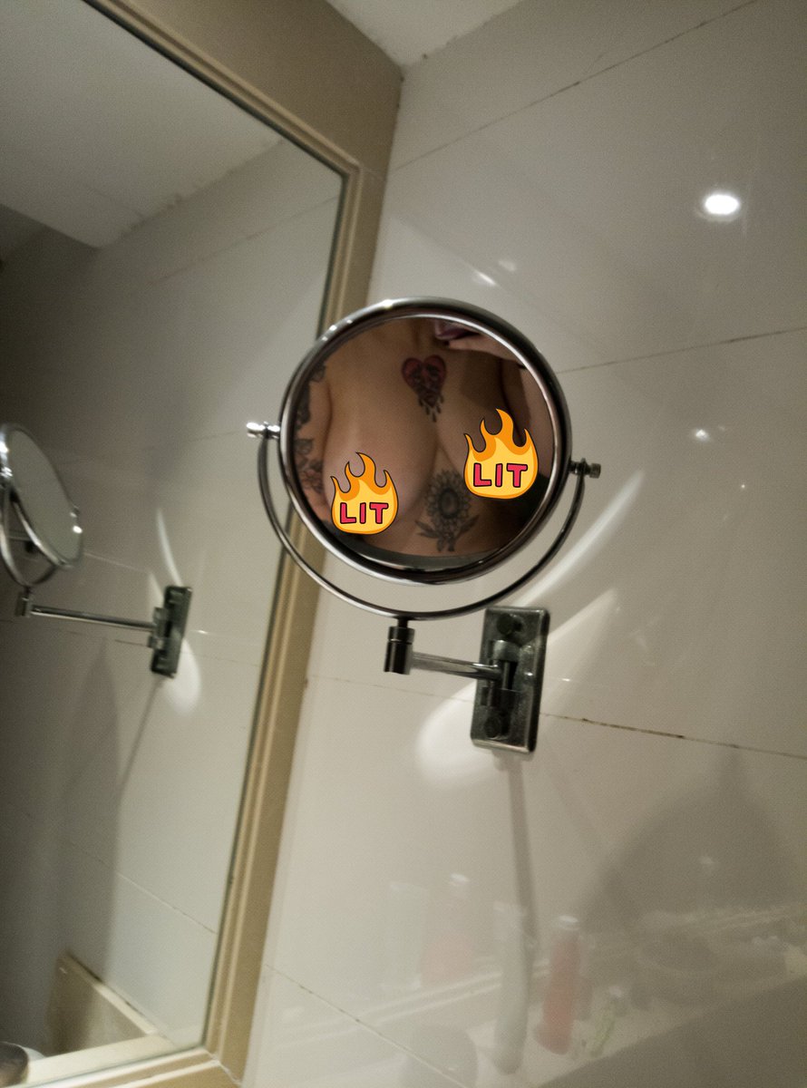 𝖓 𝖞 𝖝 tweet media