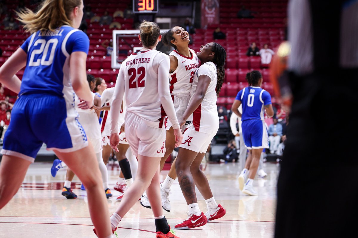 AlabamaWBB's tweet photo. We made a lot of memories together this season! 🫶

#RollTide #GLG https://t.co/ATCDGVTTmI