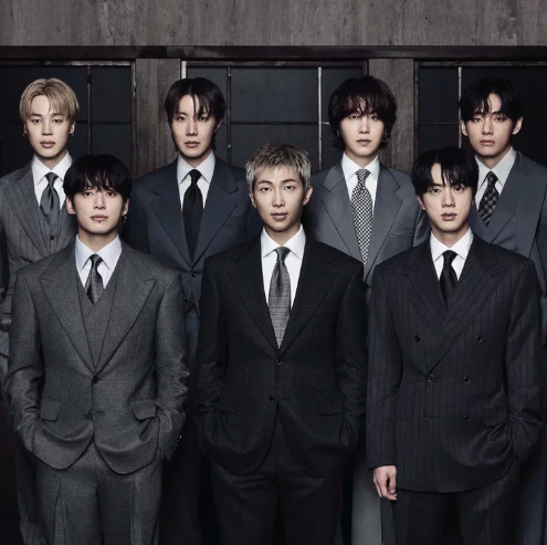 AboutMusicYT's tweet photo. Once again, projections for BTS' Arirang debut on the Billboard 200 have been raised. The album is now expected to sell 635K units in its first week, marking the biggest debut of the year. https://t.co/GZVMvjSn6I