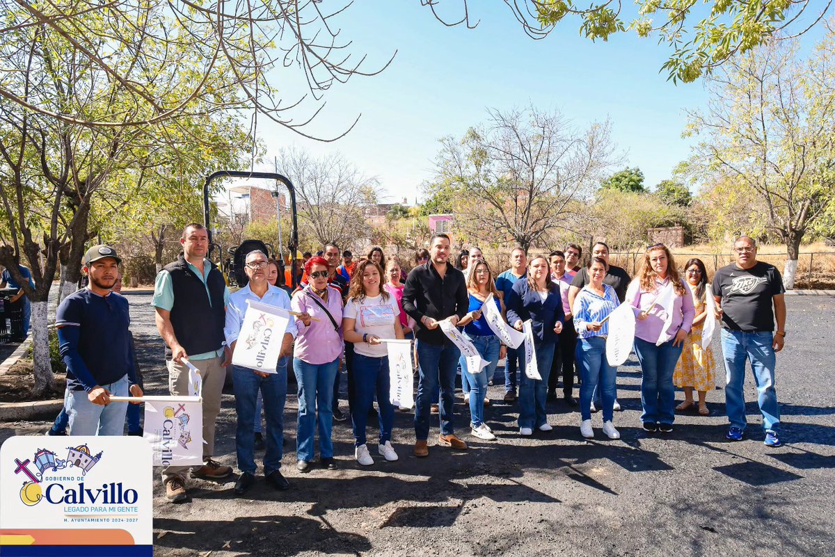 El Gobierno de Calvillo, a través de la Secretaría de Obras Públicas, realizó el banderazo de arranque de la obra de reencarpetamiento con concreto asfáltico, en el estacionamiento de Centro de Maestros e ICTEA Calvillo.