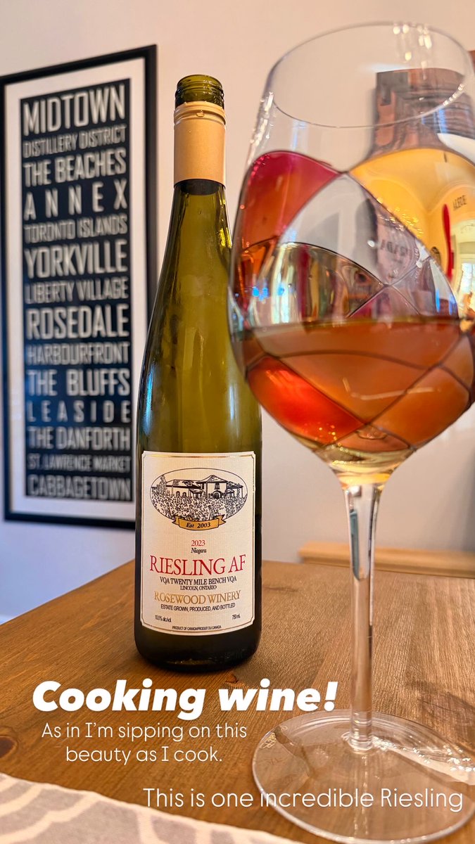 TorontoVino's tweet photo. DO NOT pass up on this Riesling! DO NOT!
And if you fancy a nice Pinot; Westcott just does it great!
#LCBO #VQA #Wine #Toronto https://t.co/c8ffefvbKf