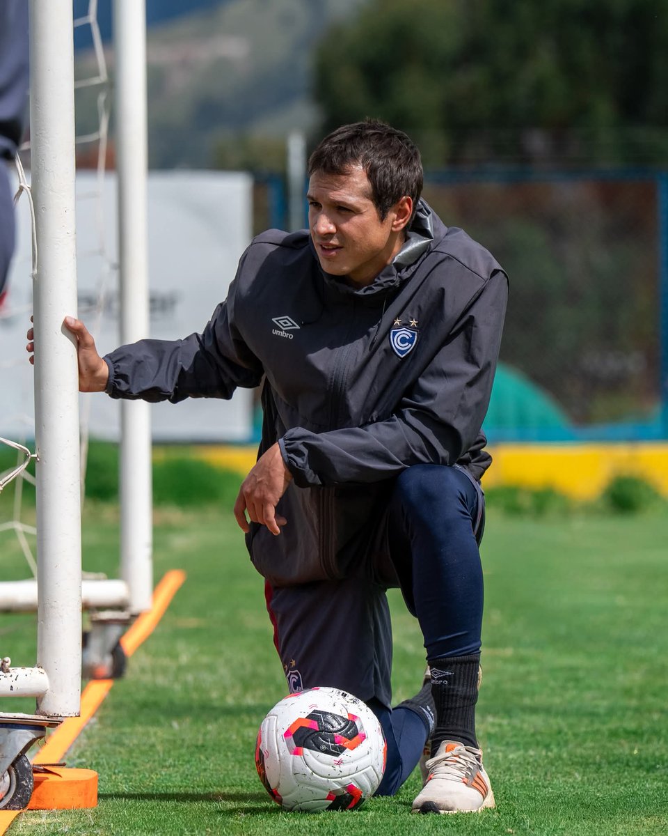 Gustavo Adrianzén Romo tweet media