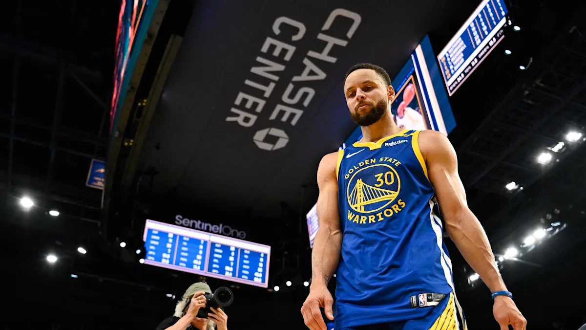 Warriors Lead tweet media