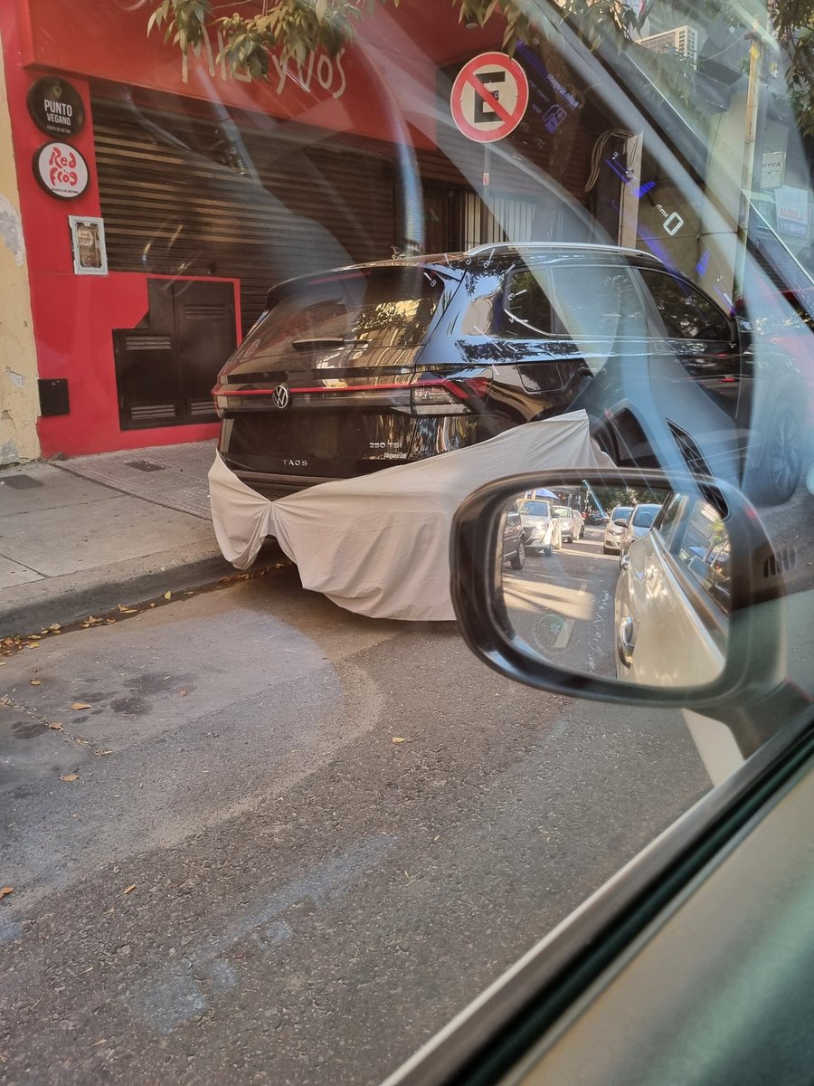 Pensabas que eras cuidadoso con el auto? No lo suficiente como el dueño de este auto 😏