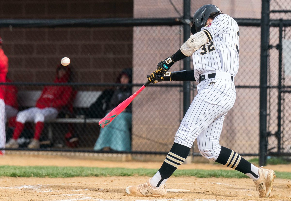 Tom Moore tweet media