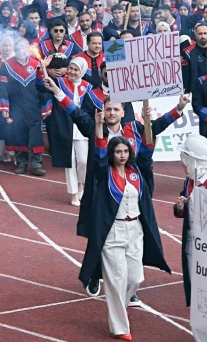 “TÜRKİYE TÜRKLERİNDİR.”