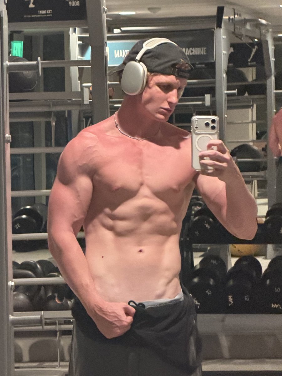 ✰ God Àtlas tweet media