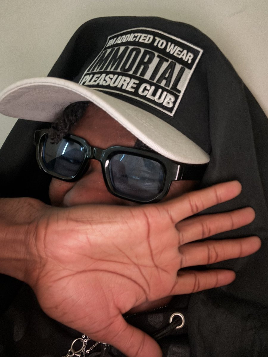 MNEIG 〽️ tweet media