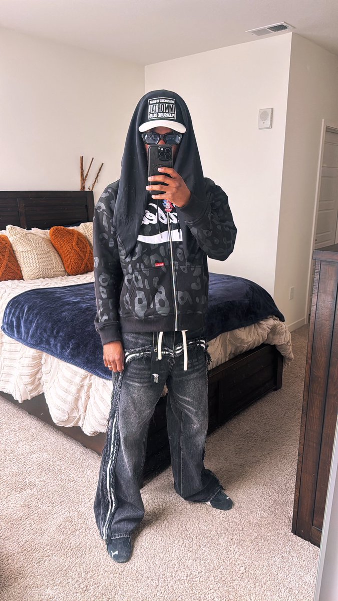 MNEIG 〽️ tweet media