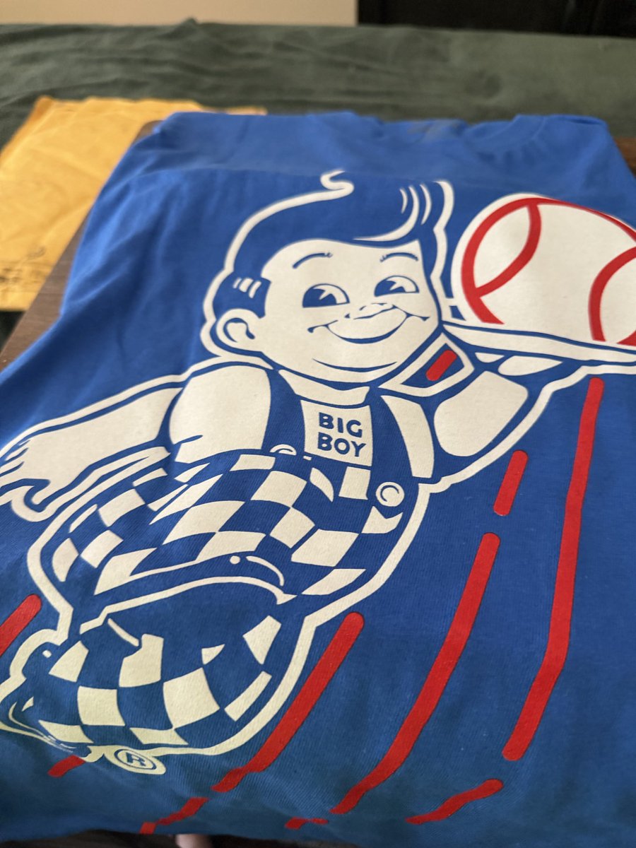 EfrenBlackjack's tweet image. My fat ass just got a #BigBoy #Dodgers shirt. 😍
