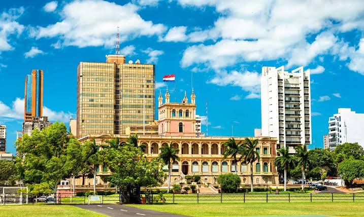 Top 10 mejores destinos de Centro y Sudamérica para visitar en 2026 🌎

🇵🇾 Asunción
🇵🇦 Provincia de Chiriquí
🇨🇷 Costa Pacífica Sur
🇧🇷 Fernando de Noronha
🇨🇴 Medellín
🇧🇷 Minas Gerais
🇨🇱 Patagonia Norte
🇧🇴 Potosí
🇨🇱 Santiago
🇵🇪 Cañón de Tinajani

Fuente: Condé Nast Traveler – “The