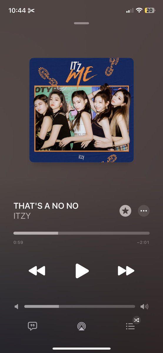 laura SAW RENEÉ tweet media