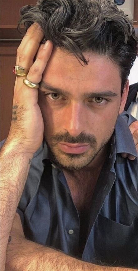 Isabel (isleña afligida) tweet media