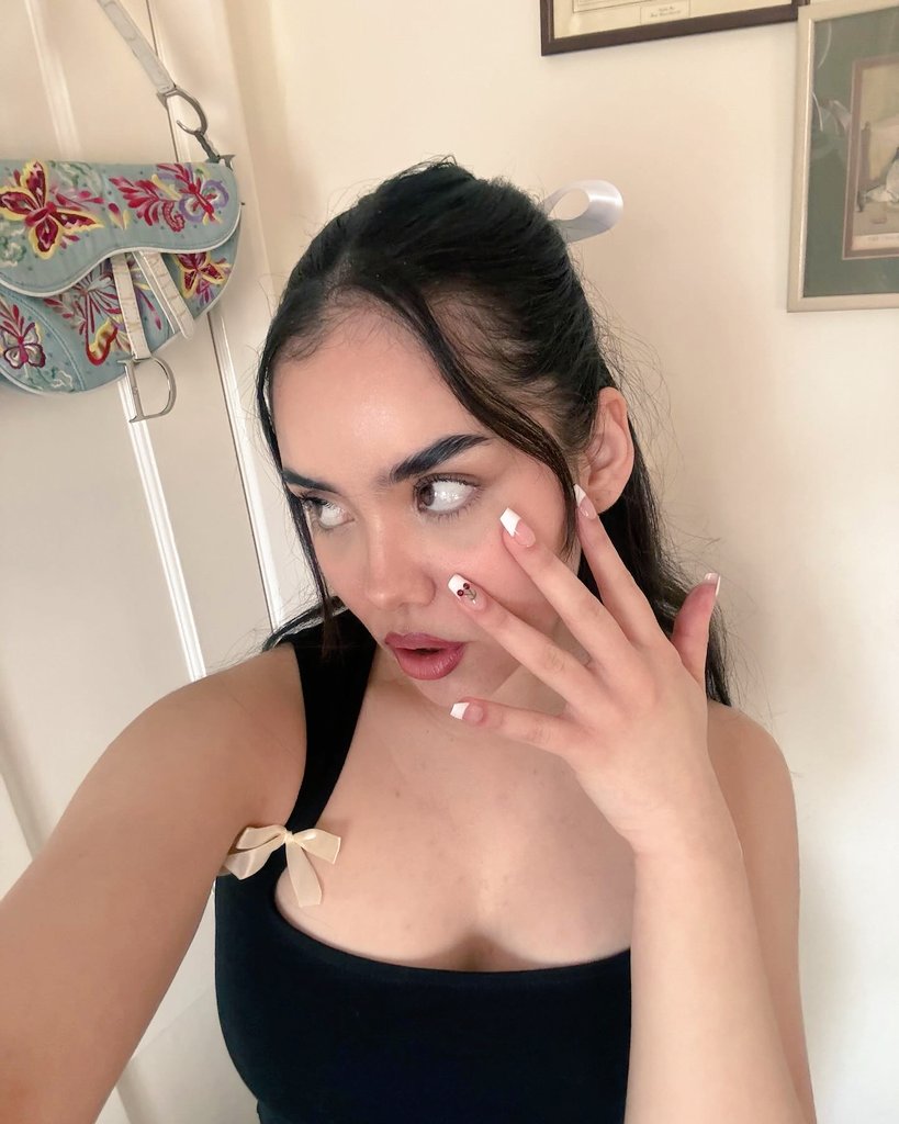 ⌁𝙻𝚎𝚊⌁ tweet media