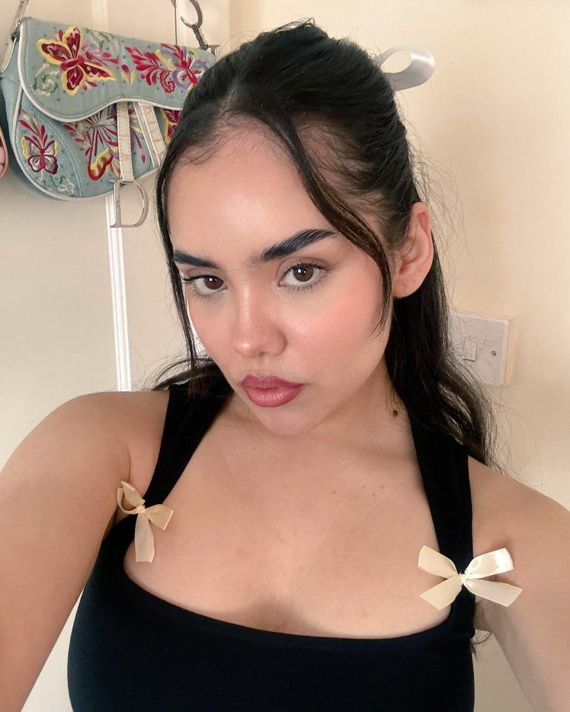 ⌁𝙻𝚎𝚊⌁ tweet media