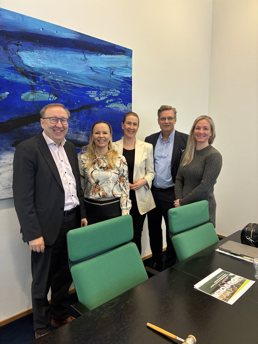 Timo Reina tweet media