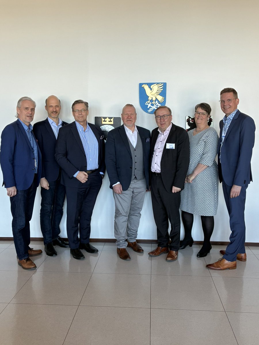 Timo Reina tweet media