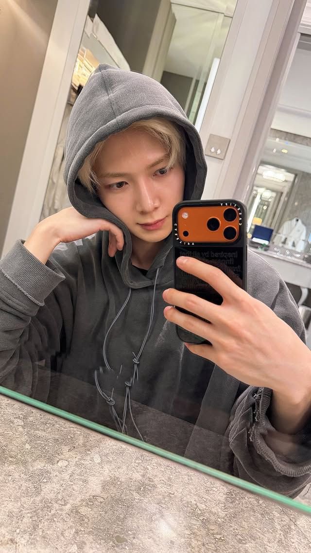 𓇢𓆸 tweet media