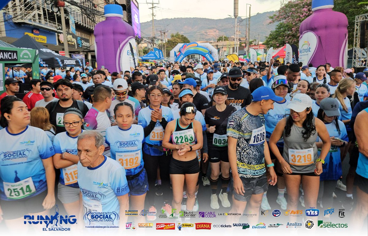 RunningESsv's tweet photo. 🎽✨ Miles de corazones solidarios se hicieron presentes en Running El Salvador, recorriendo 2.5, 5 y 10 km para llevar ayuda a quienes más lo necesitan.

¿Quieres ver más fotografías del evento? 📸
Ingresa aquí:
https://t.co/uDhhVSvRYE https://t.co/ZrXvOyqpCO