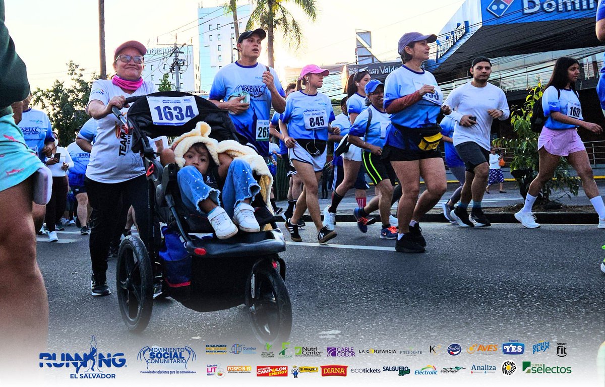 RunningESsv's tweet photo. Lo vivido es solo el inicio.
Continuaremos llevando ayuda y transformando vidas en más comunidades a nivel nacional.

Juntos hacemos la diferencia. 💙🇸🇻 https://t.co/OJacqoYxxt