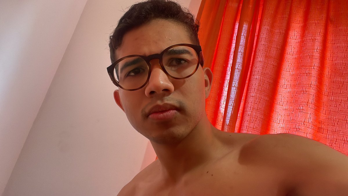 Emmanuel1860 tweet media