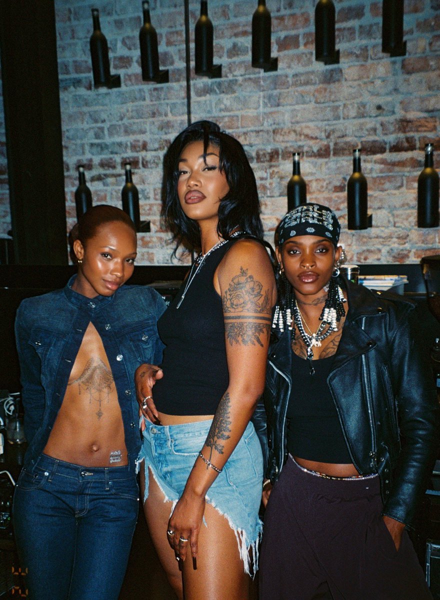 🌹RoseGawd🌹 tweet media