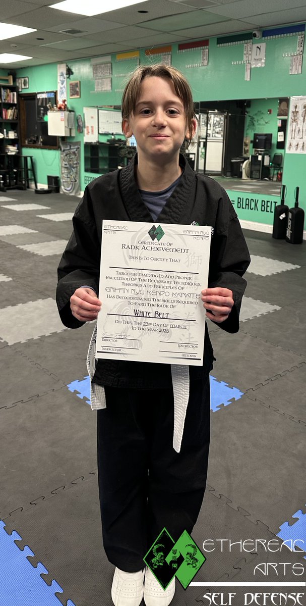 SGMFrost's tweet photo. NEW WHITE BELT ALERT!!! Congratulations!! #antibully #blackbelt #bullyproof #dojo #etherealartsselfdefense #griffin #griffinkenpo #karate #karatelife #kempo #kempolife #kenpo #kenpokarate #kenpolife #martialarts #selfdefense #stowma #stowmartialarts #womensselfdefense https://t.co/ssGqfdwcfz