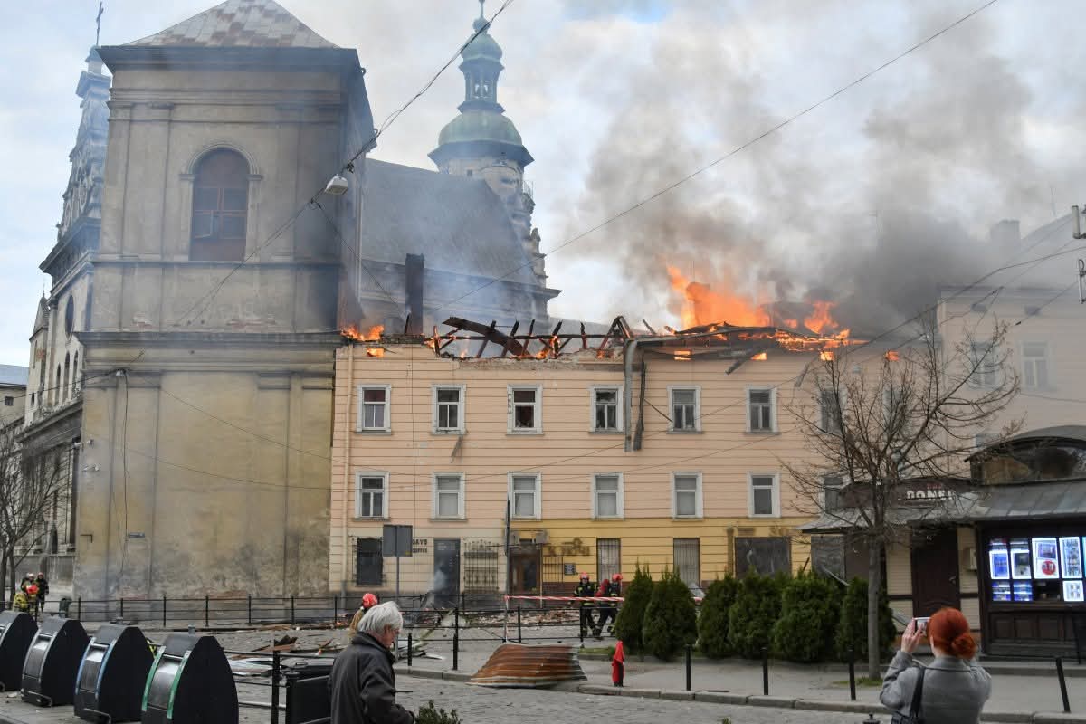 Russia hits Ukraine with rare daytime barrage as new offensive begins