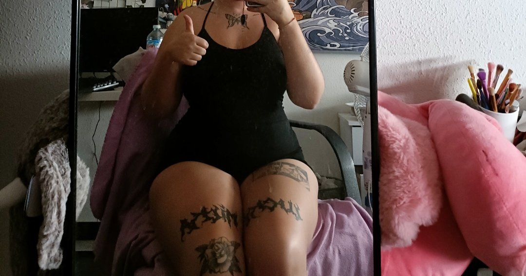 nalu 🕸️ tweet media