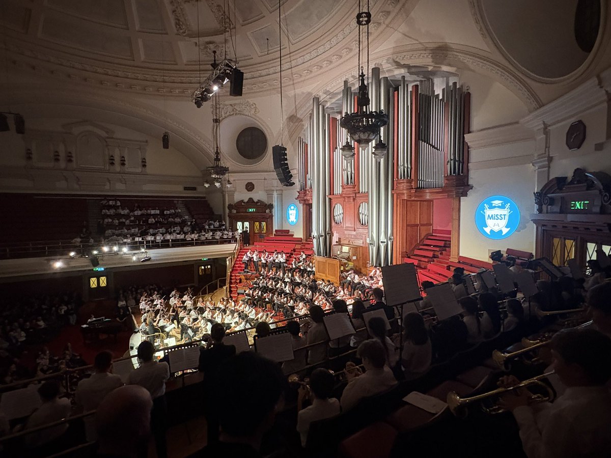 MiddlecottMusic's tweet photo. An amazing day with the @misst_music together orchestra performing for the annual concert. Thank you to @misst_music @OfficialALW and @DRETmusic for making this once in a lifetime opportunity possible for the @TMAkirton students.🎵 🩷# the power of music ! https://t.co/ByH8Qdaf85