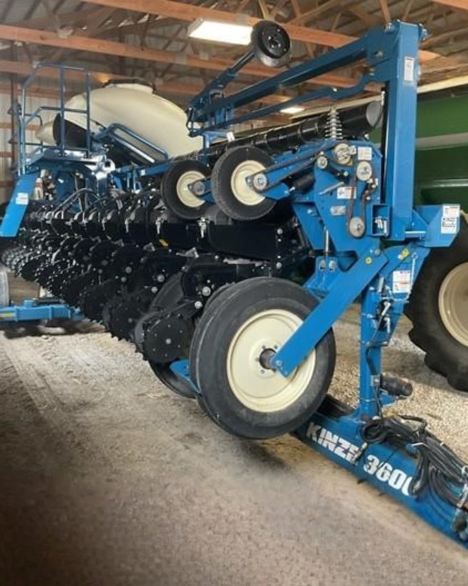 TractorHouse tweet media