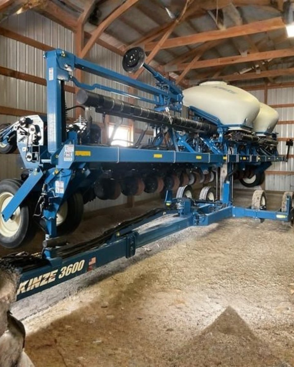 TractorHouse tweet media