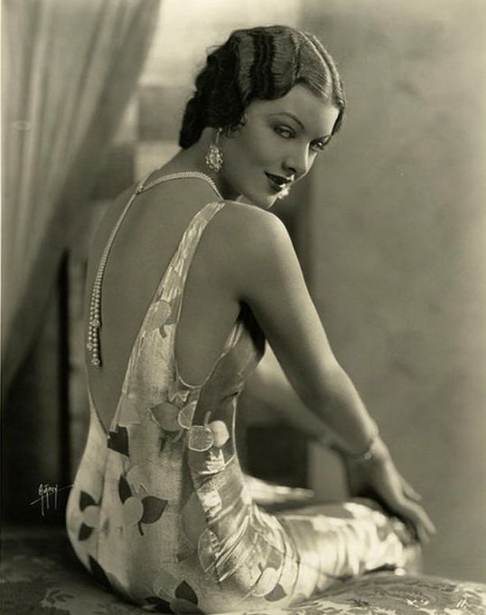 Noirchick In Old Hollywood tweet media