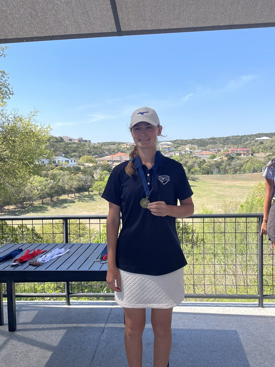 GolfHarlan's tweet photo. Congratulations to Allison DeLong for winning district at our  28-6A golf tournament and Avery Hazelrigg for placing 2nd both will advance to the regional tournament. And congratulations to our girls they also placed 3rd as a team!!! https://t.co/9FVcjfH35d