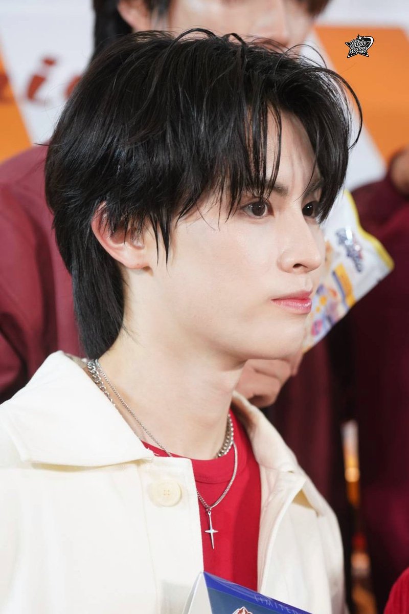 StarToday tweet media