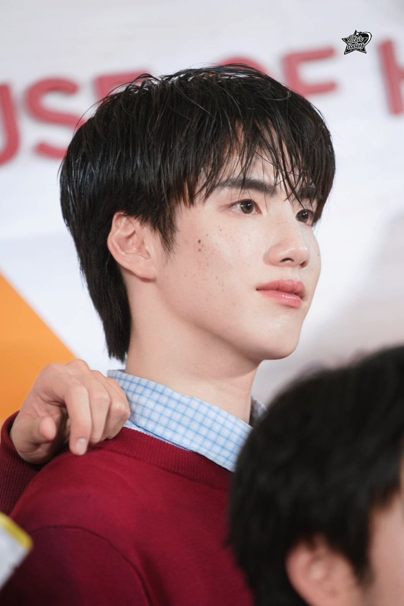 StarToday tweet media