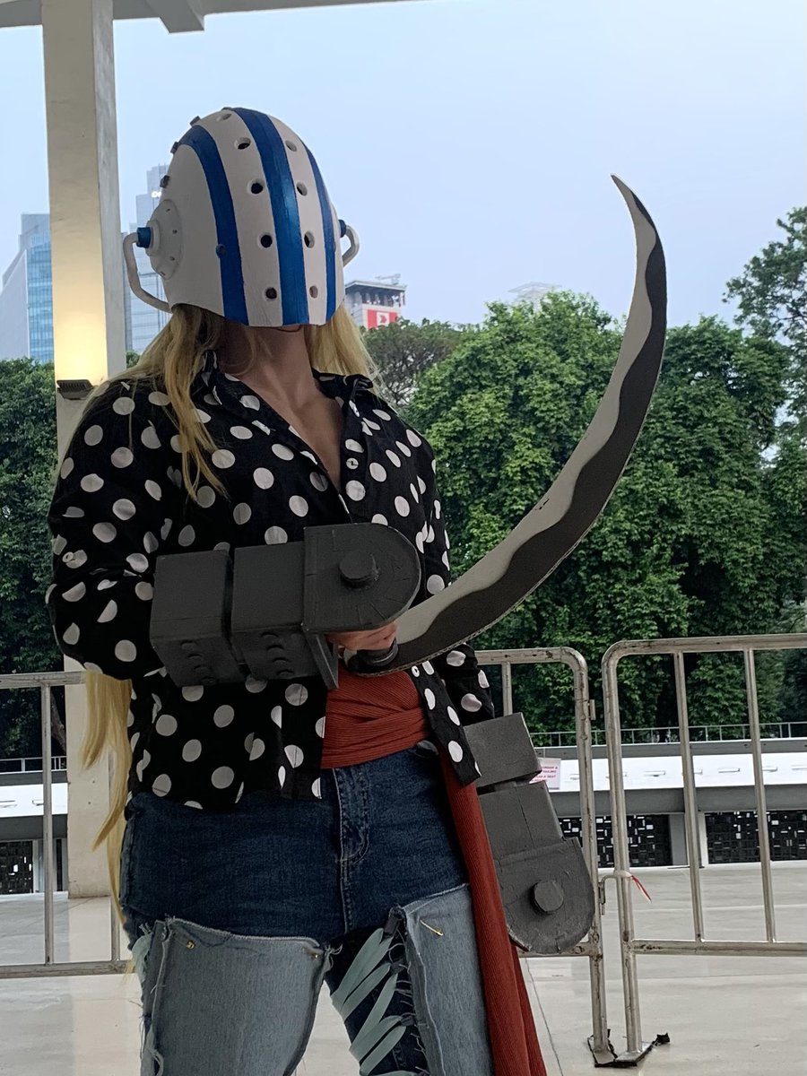 cackball's tweet image. #Killer cosplay I did back in 2024
I could barely see anything