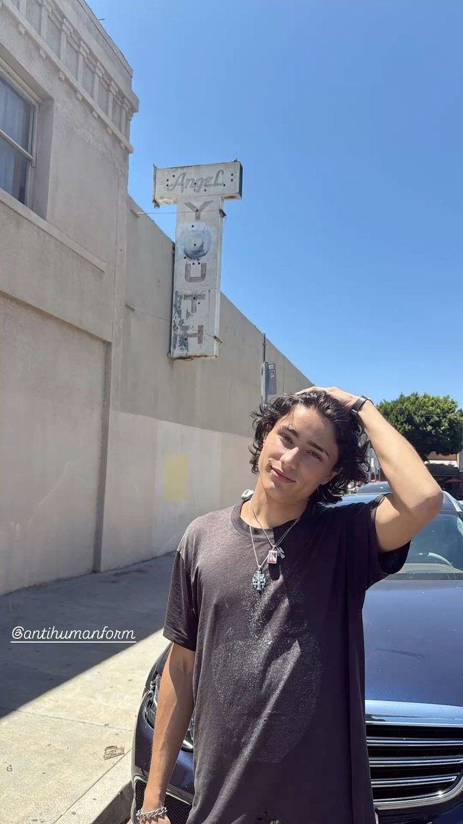 conceal archive tweet media