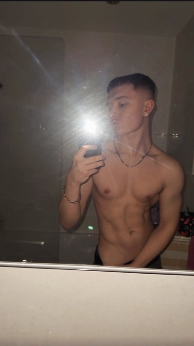 Sweatwithsash tweet media