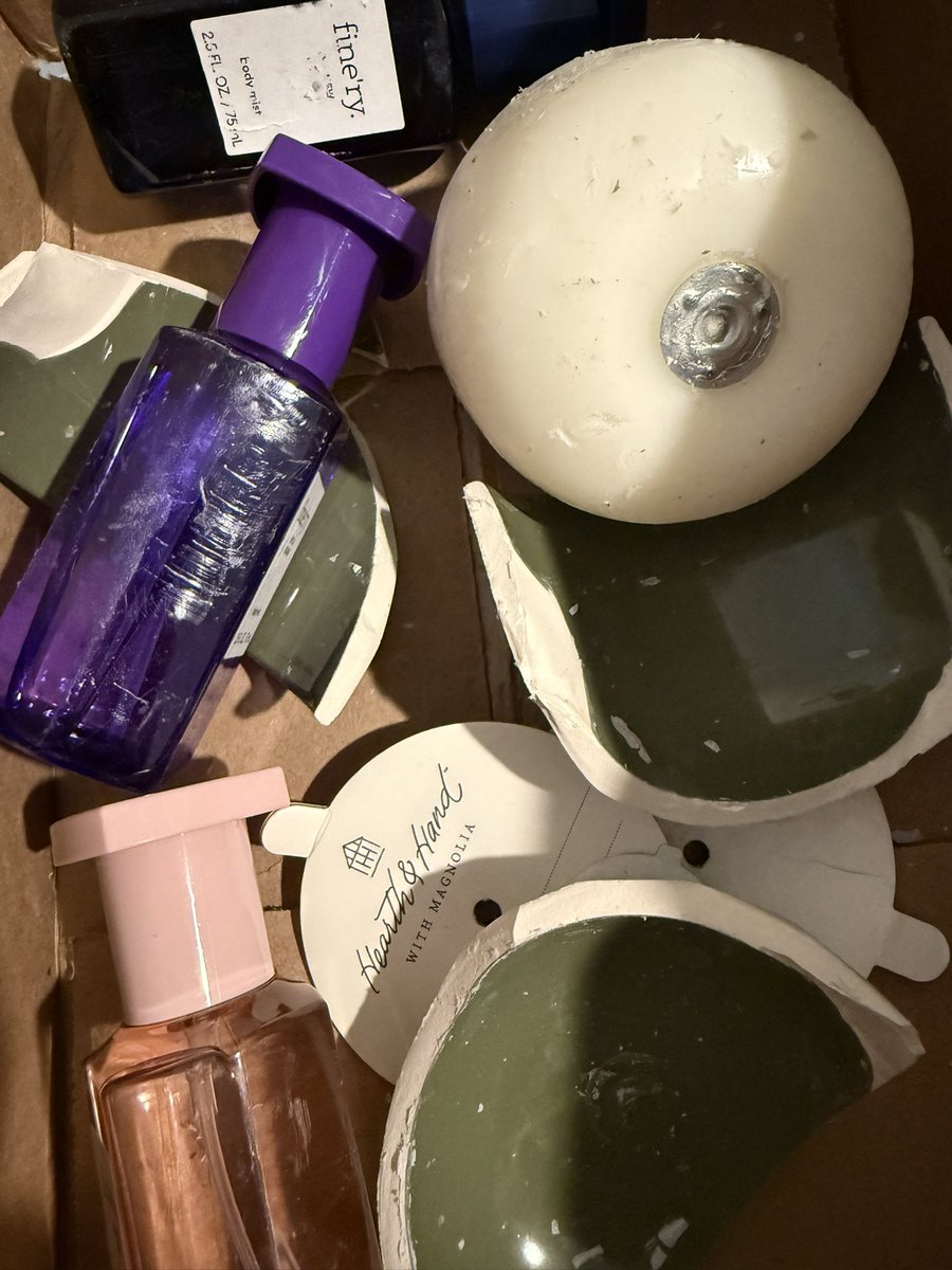 laur613's tweet photo. Hey @Target can you wrap a candle in paper or bubble wrap or anything? It’s broken and everything is either scratched or covered in wax. https://t.co/Bl2UlFrhIA